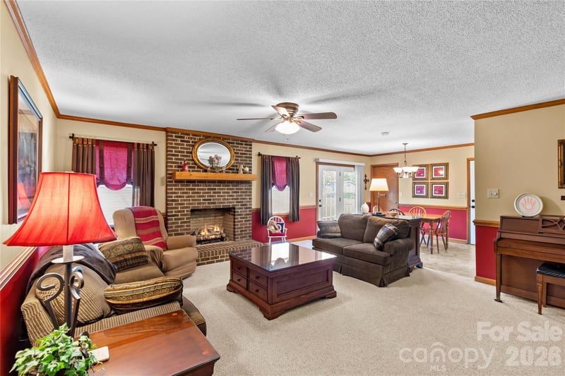 158 Bonnie Ln, Statesville, NC 28625