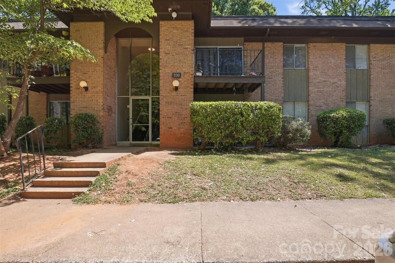 330 Orchard Trace Ln #8, Charlotte, NC 28213
