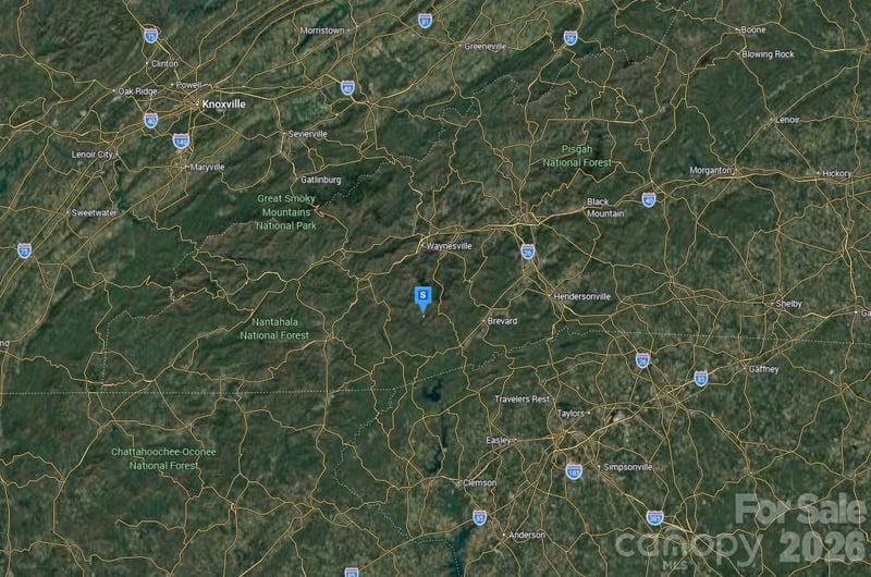 51 Bear Track Dr, Tuckasegee, NC 28783