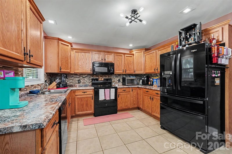 150 Swann Crossing Ln, Statesville, NC 28625