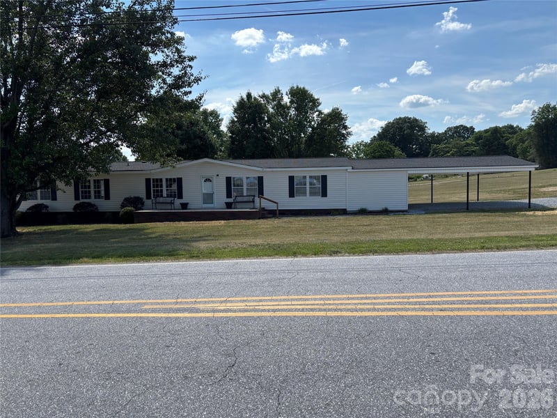 559 School Dr, Taylorsville, NC 28681