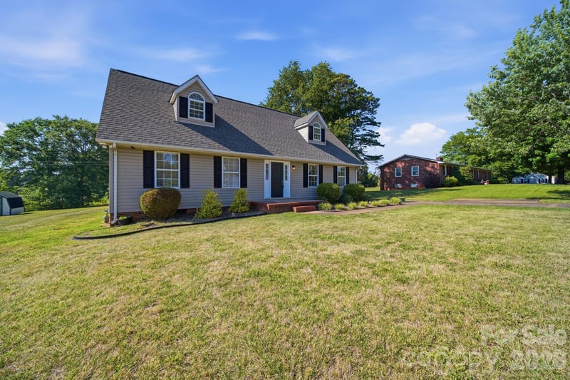 313 Sunrise Cir, Shelby, NC 28150