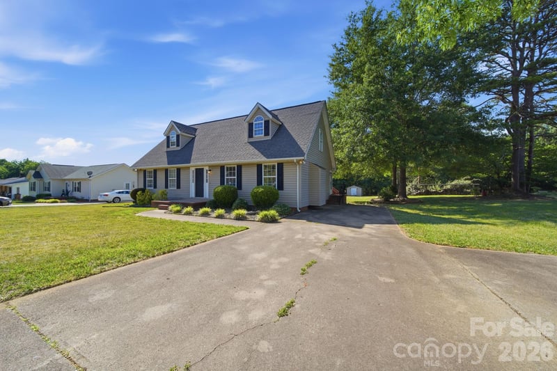 313 Sunrise Cir, Shelby, NC 28150