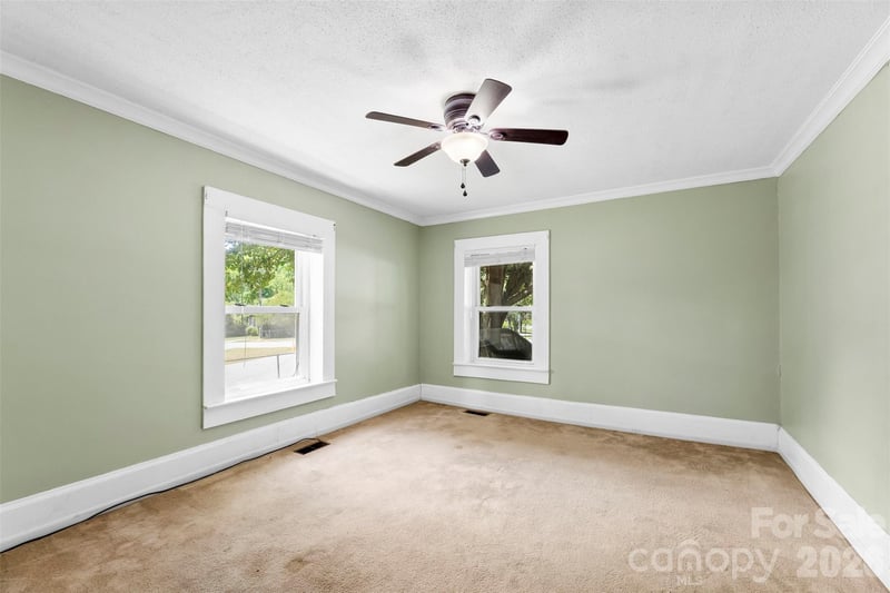 602 Lee Ave, Bessemer City, NC 28016