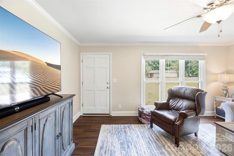 2109 Hollandale Dr, Gastonia, NC 28054