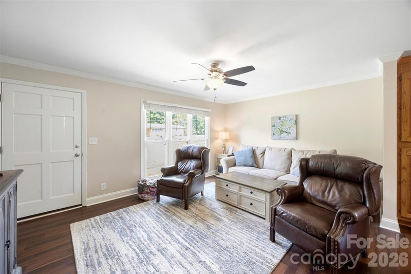 2109 Hollandale Dr, Gastonia, NC 28054