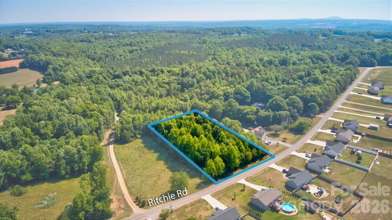 000 Ritchie Rd, Lincolnton, NC 28092