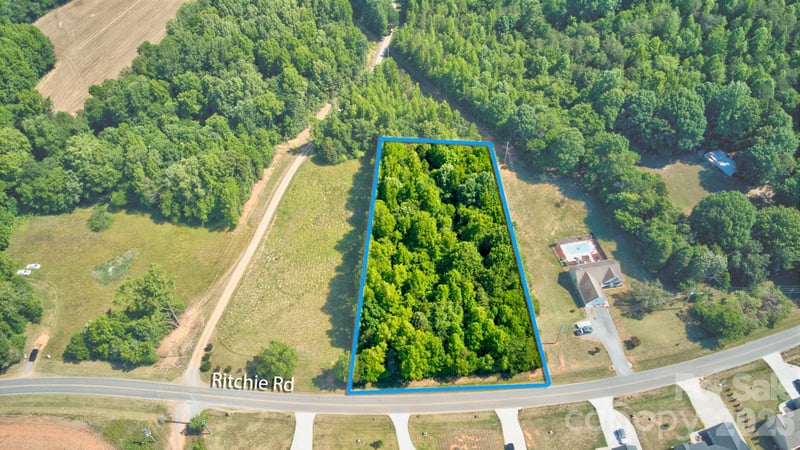 000 Ritchie Rd, Lincolnton, NC 28092