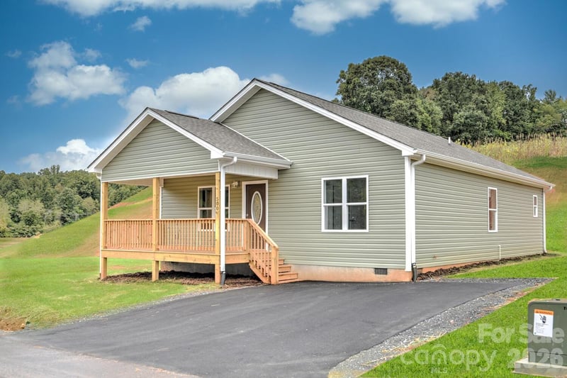 Multi Unit Quinn Hill Ln #94,95,96,79,80,81,100, Mars Hill, NC 28754