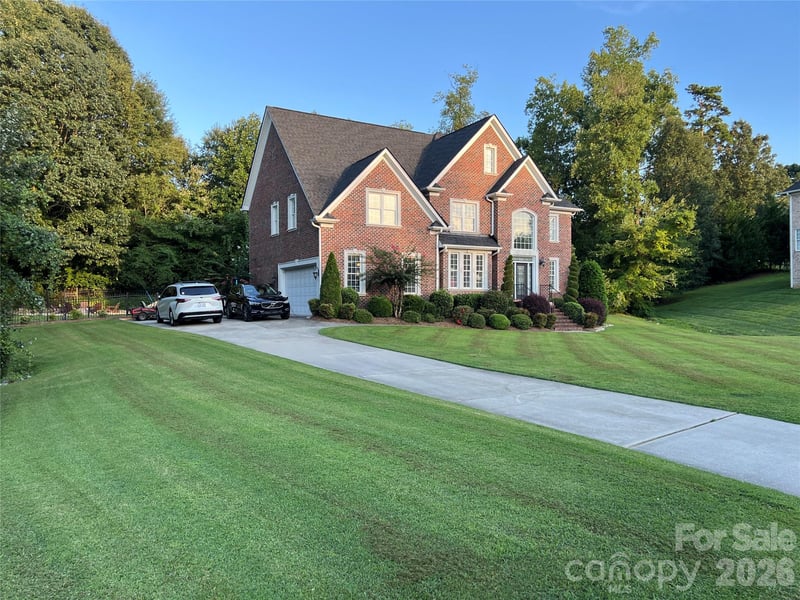 2858 Scarborough Ct, Gastonia, NC 28054