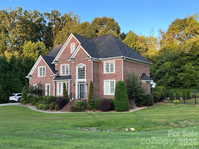 2858 Scarborough Ct, Gastonia, NC 28054