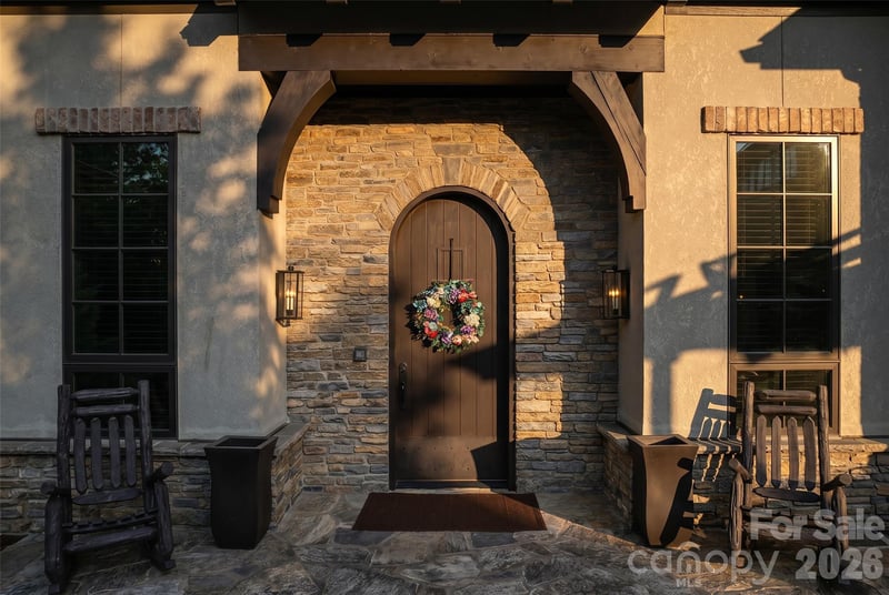 11 Beadle Ln, Asheville, NC 28803