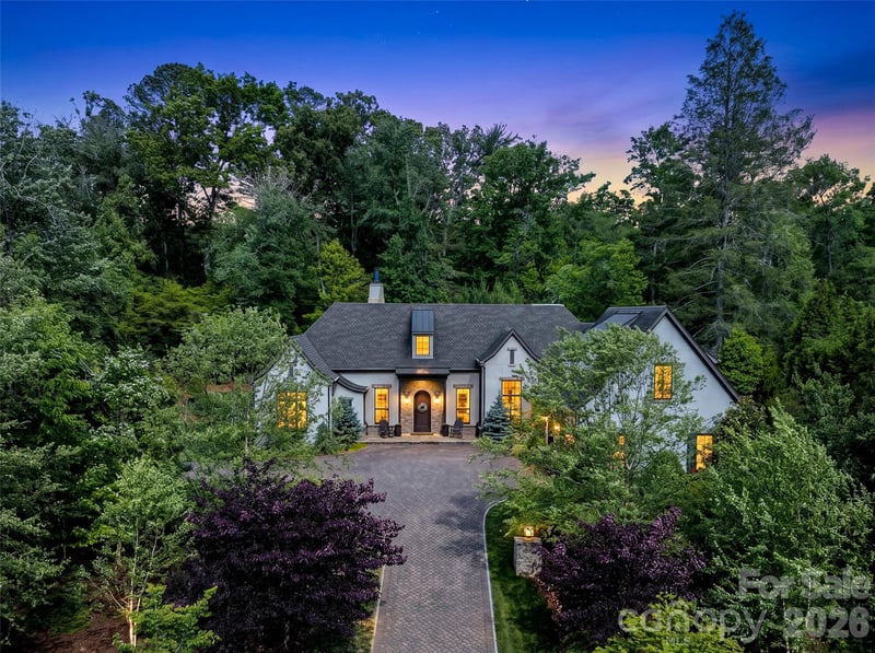 11 Beadle Ln, Asheville, NC 28803