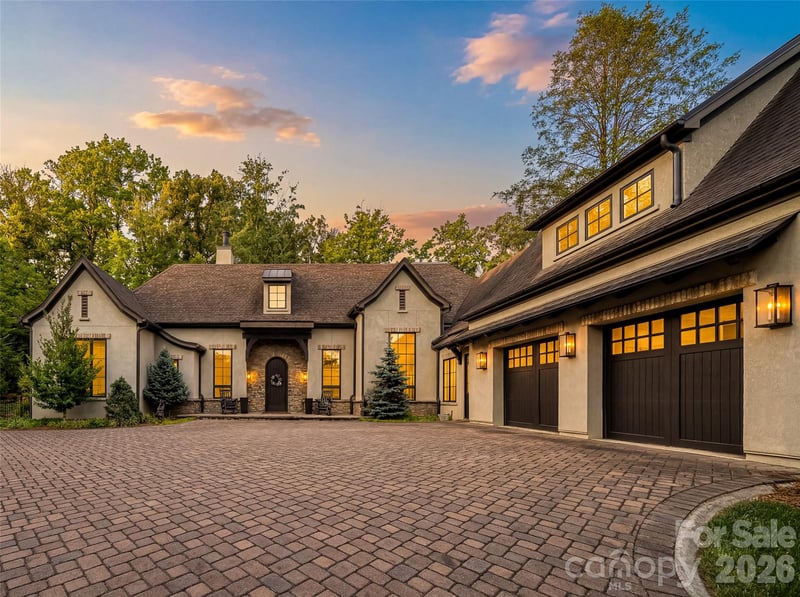 11 Beadle Ln, Asheville, NC 28803