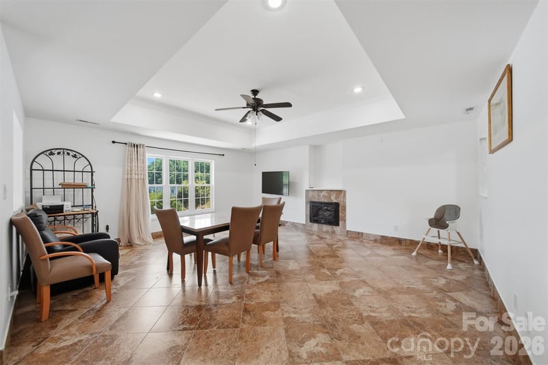 107 Cliffwood Dr, Hudson, NC 28638