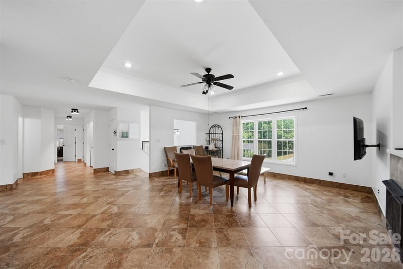 107 Cliffwood Dr, Hudson, NC 28638
