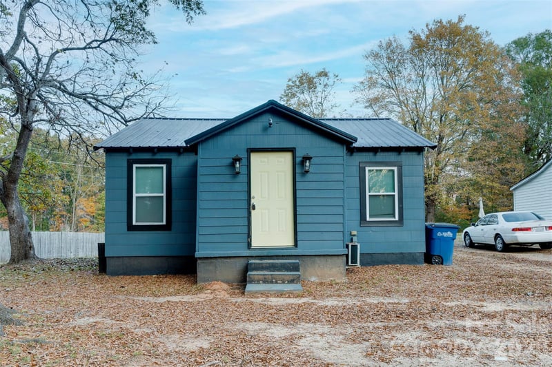 1327 11th St, Statesville, NC 28677