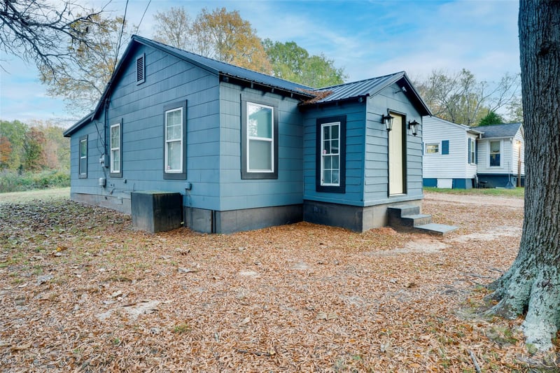1327 11th St, Statesville, NC 28677