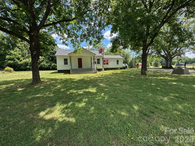 358 Green River Rd, Gaffney, SC 29341