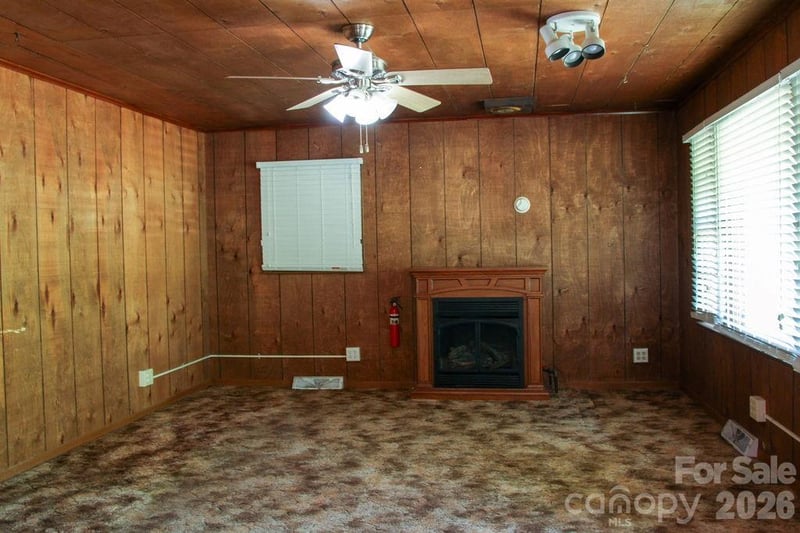 905 10th St, Bessemer City, NC 28016