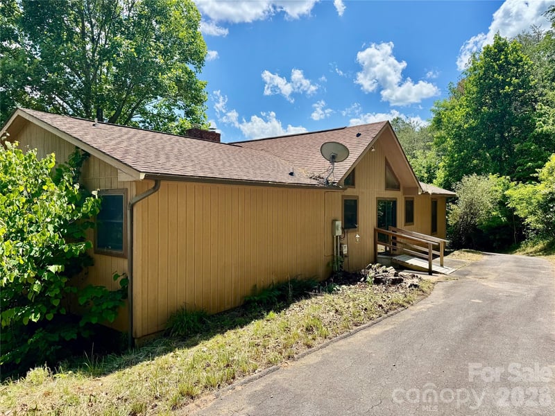 64 Dillingham Rd, Barnardsville, NC 28709