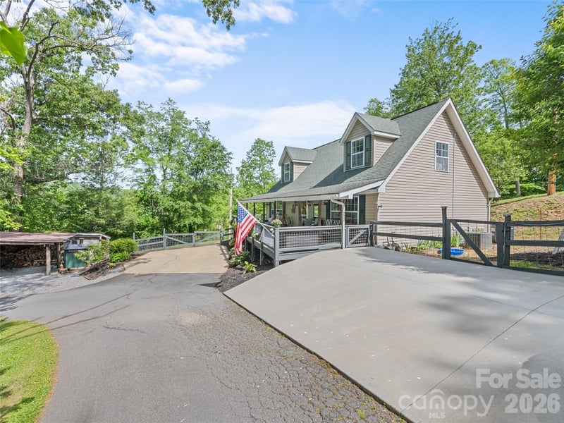 222 Thistle Rg, Clyde, NC 28721