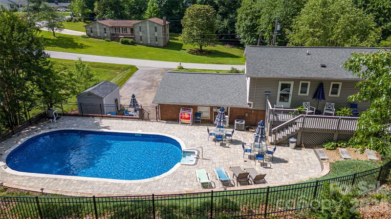 2959 Ramblewoods Dr, Valdese, NC 28690