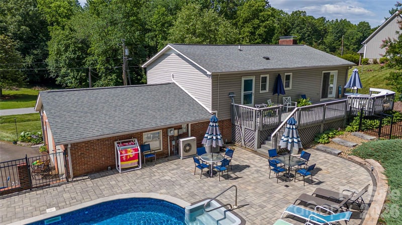 2959 Ramblewoods Dr, Valdese, NC 28690