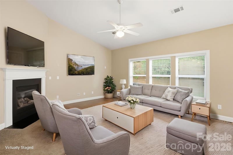 9527 Seamill Rd, Charlotte, NC 28278