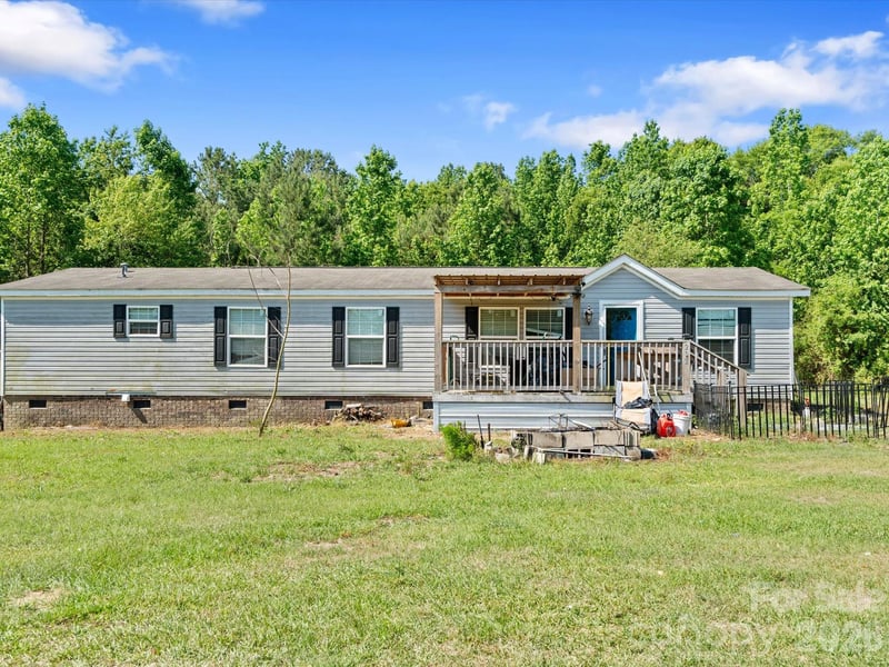 292 Longhorn Ln, Cheraw, SC 29520