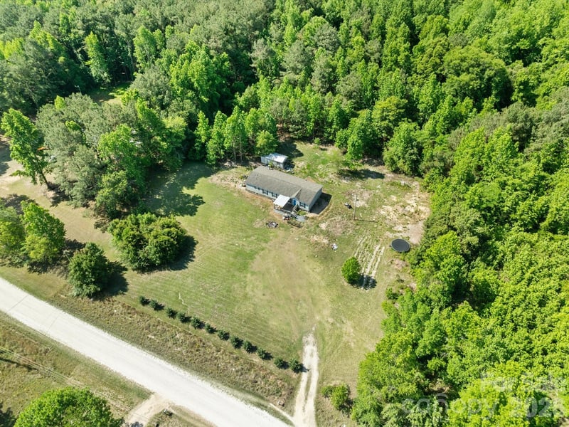 292 Longhorn Ln, Cheraw, SC 29520