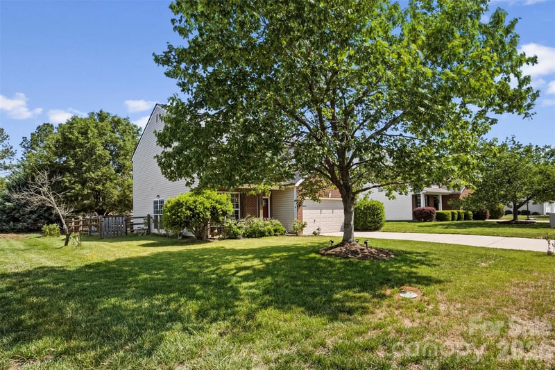 6058 Ironwood Ct, Harrisburg, NC 28075