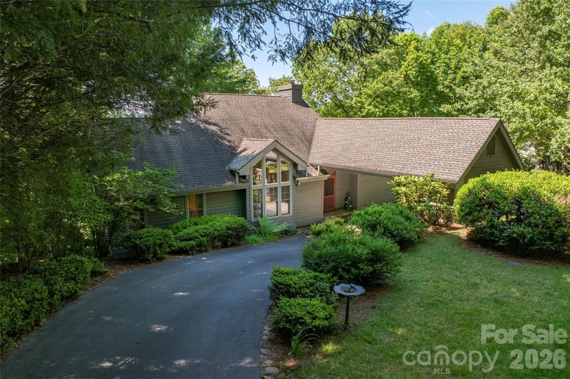 147 Club Colony Ln, Lake Toxaway, NC 28747