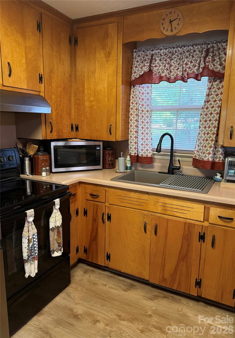 9108 Wilson Heights Ave, Hildebran, NC 28637
