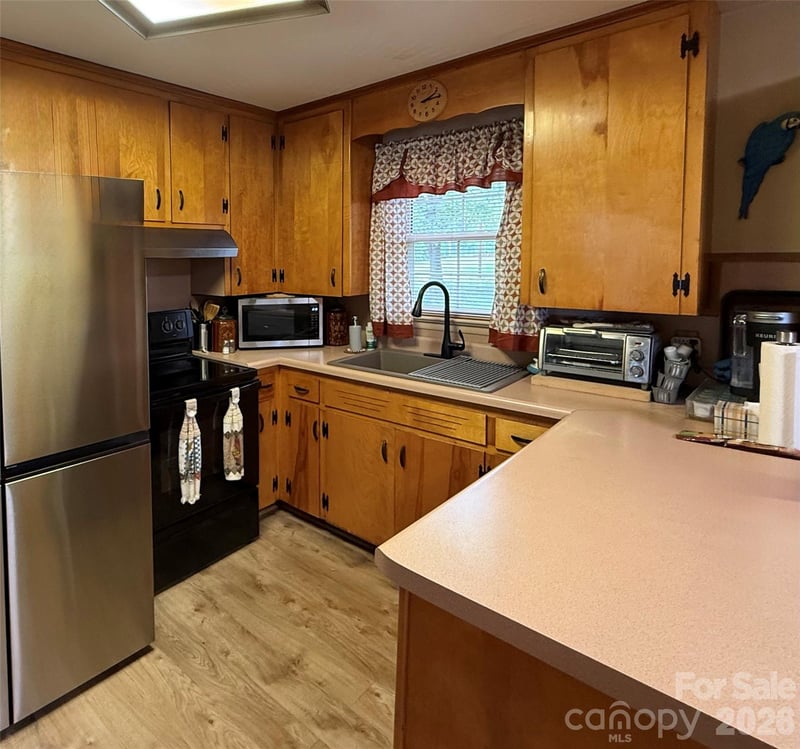9108 Wilson Heights Ave, Hildebran, NC 28637