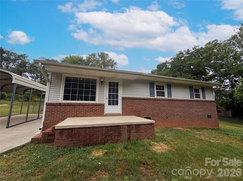 318 Mitchell St, Belmont, NC 28012