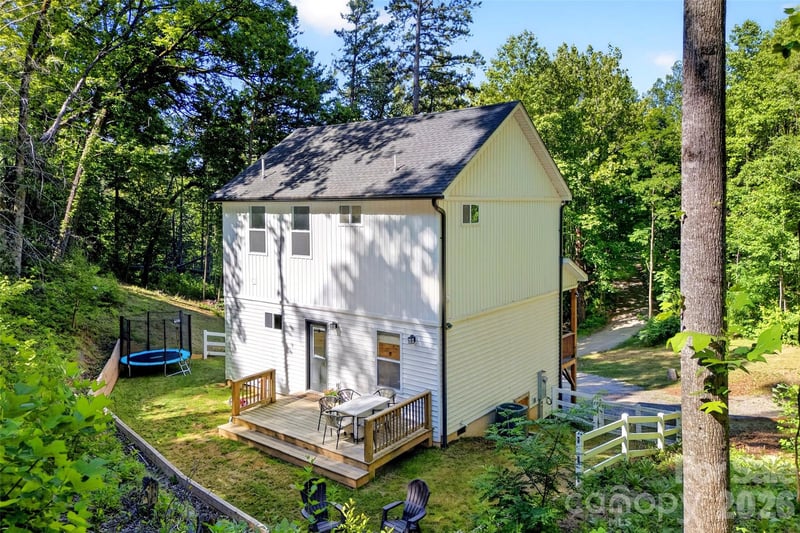 215 David Ridge Rd, Black Mountain, NC 28711