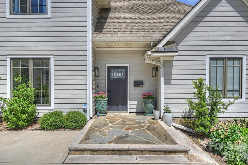 237 Hunter Ln, Charlotte, NC 28211
