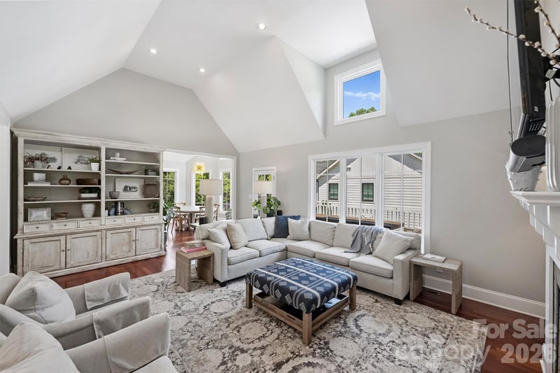 237 Hunter Ln, Charlotte, NC 28211