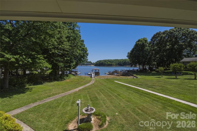 8226 Normandy Rd, Denver, NC 28037