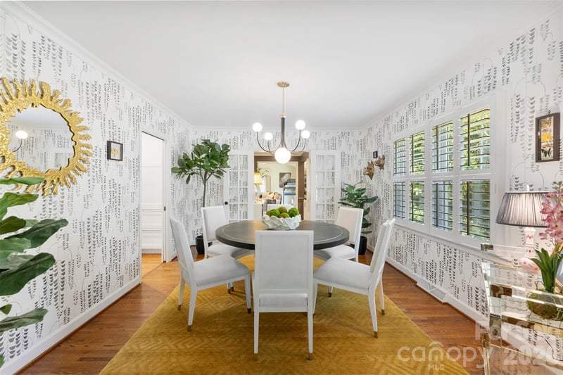 6613 Rocky Falls Rd, Charlotte, NC 28211