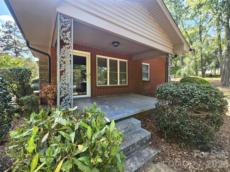 557 Goldmoor Dr, Concord, NC 28025