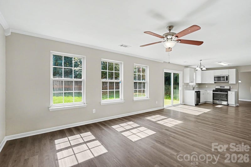 9828 Aventide Ln, Charlotte, NC 28215