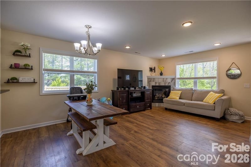 101 Towne Pl, Clyde, NC 28721