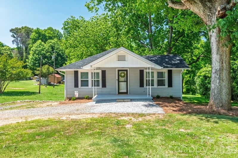 3407 Ratchford Dr, Gastonia, NC 28056