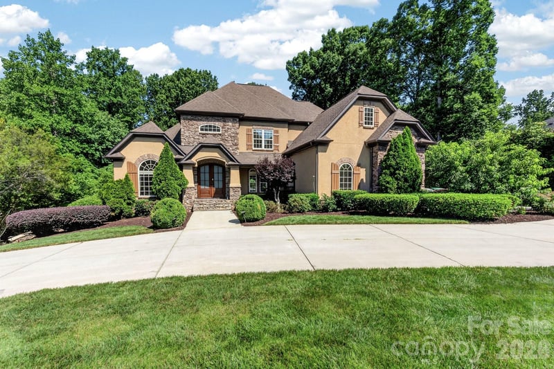 6543 Robin Hollow Dr, Mint Hill, NC 28227
