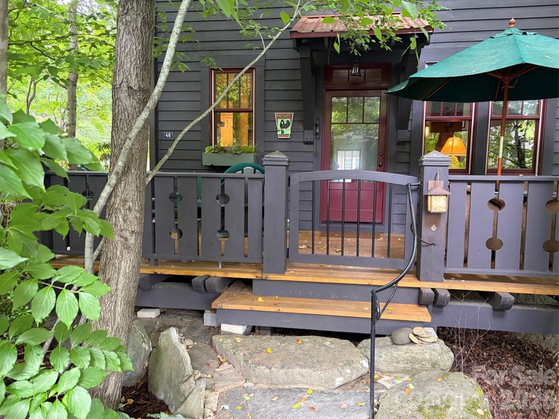 46 Cheshire Dr, Black Mountain, NC 28711