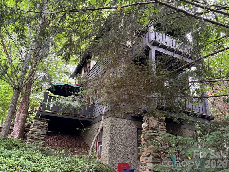 46 Cheshire Dr, Black Mountain, NC 28711