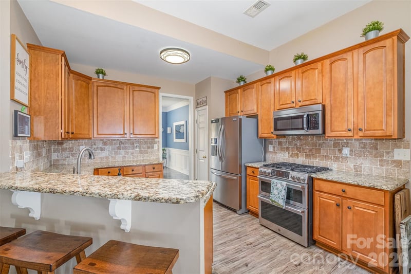 6859 Lakecrest Ct, Denver, NC 28037