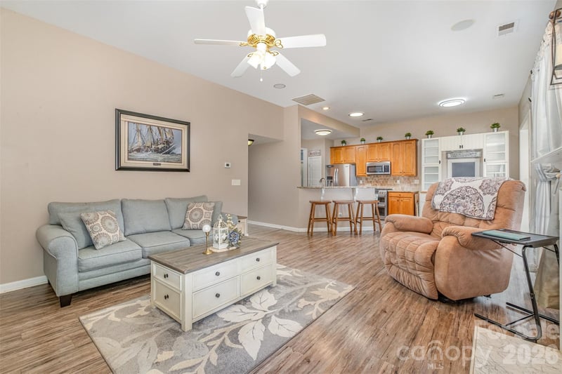 6859 Lakecrest Ct, Denver, NC 28037